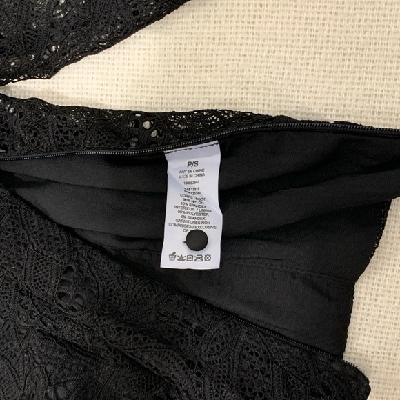 DYNAMITE Black Lace Women's Top - Picture 4 of 8